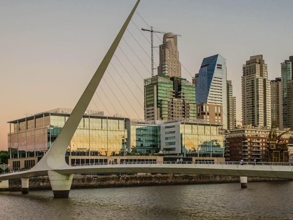 madero-port-588392_1280